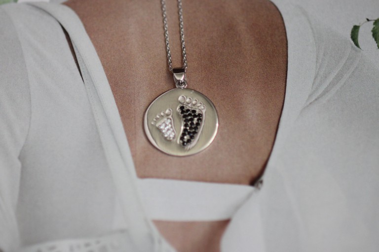 mother and son , mother and daughter,foot print necklace,foot print pendant,mother's necklace,gift for mom,gift for mom,to mom from daughter