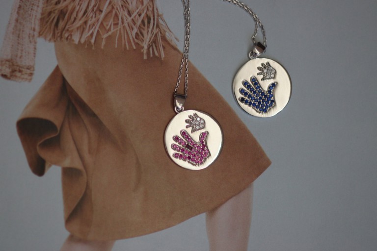 mother and son , mother and daughter,hand print necklace,hand print pendant,mother's necklace,gift for mom,gift for mom,to mom from daughter
