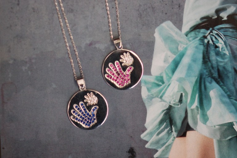 mother and son , mother and daughter,hand print necklace,hand print pendant,mother's necklace,gift for mom,gift for mom,to mom from daughter